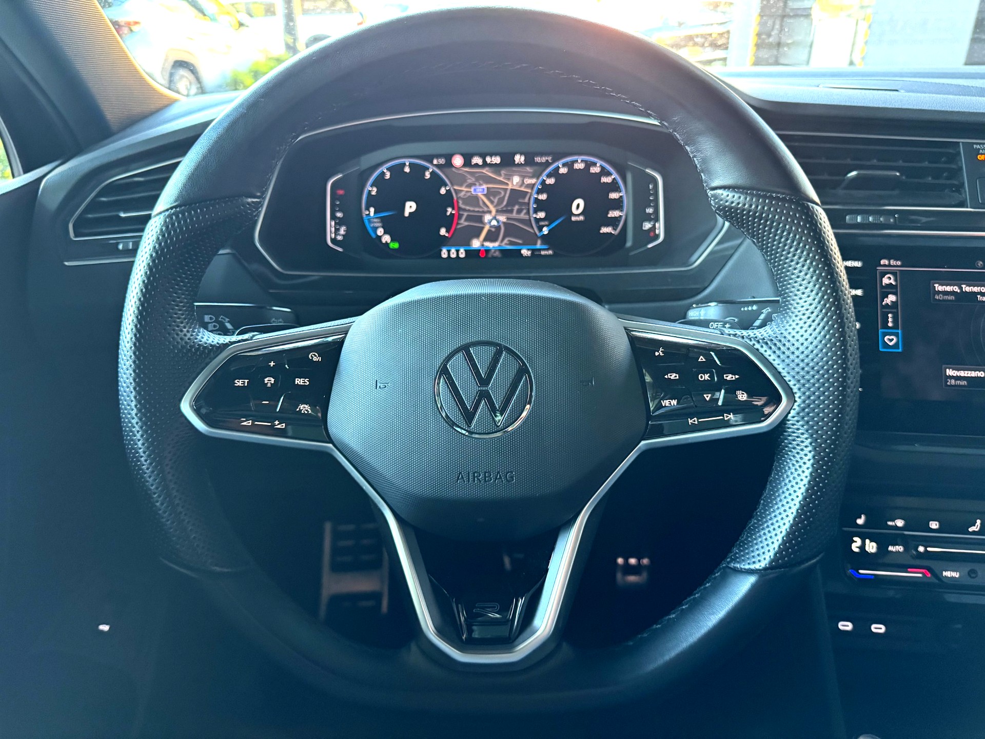 VW Tiguan 2.0TSI R-Line 4Motion DSG-image-13