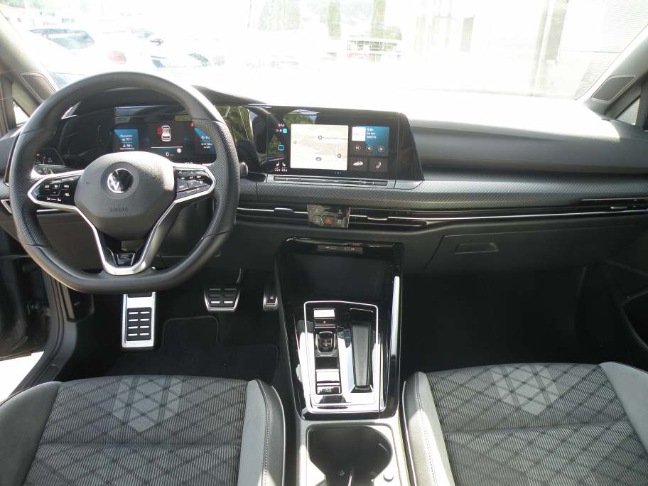 VW Golf VIII 2.0 TDI R-Line DSG 4motion-image-5