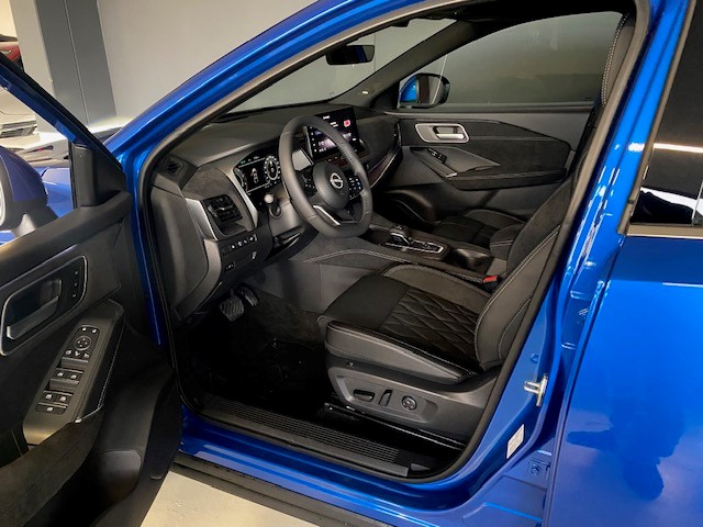 NISSAN Qashqai 1.3 DIG-T Tekna+ 4x4-image-8