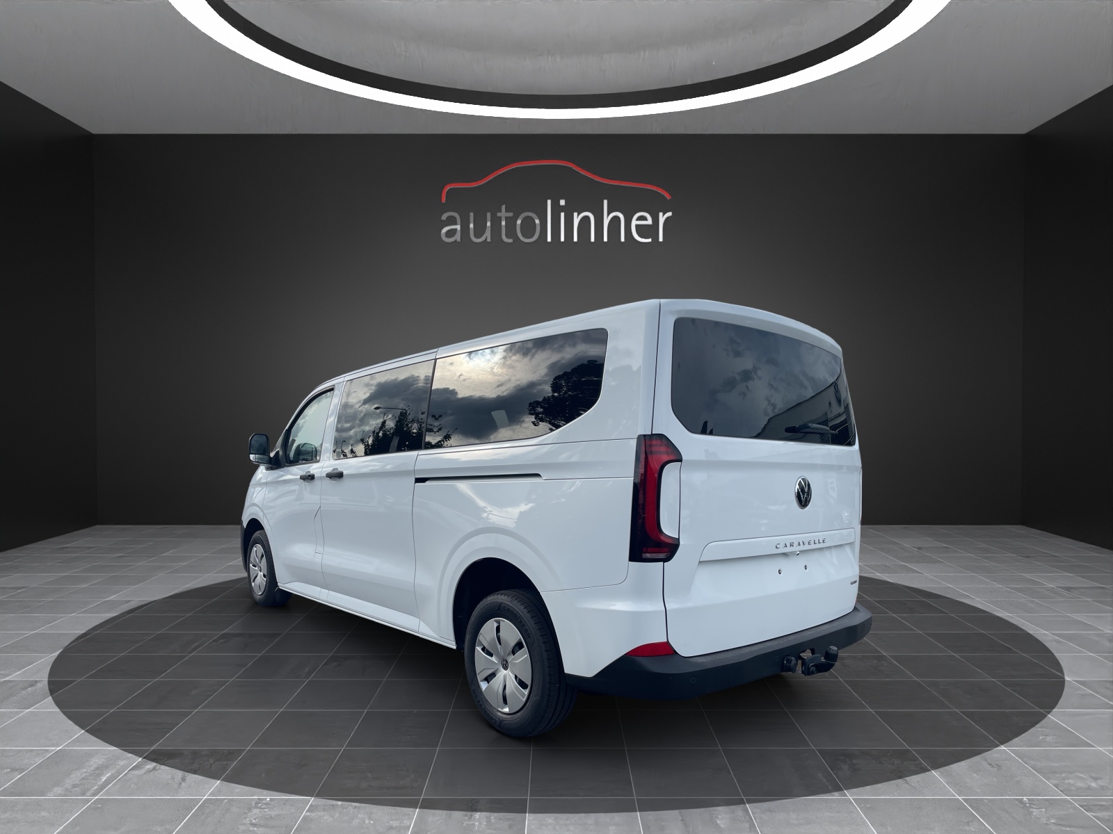 VW Caravelle 2.0 TDI Style LWB 4 Motion Aut 8-image-2