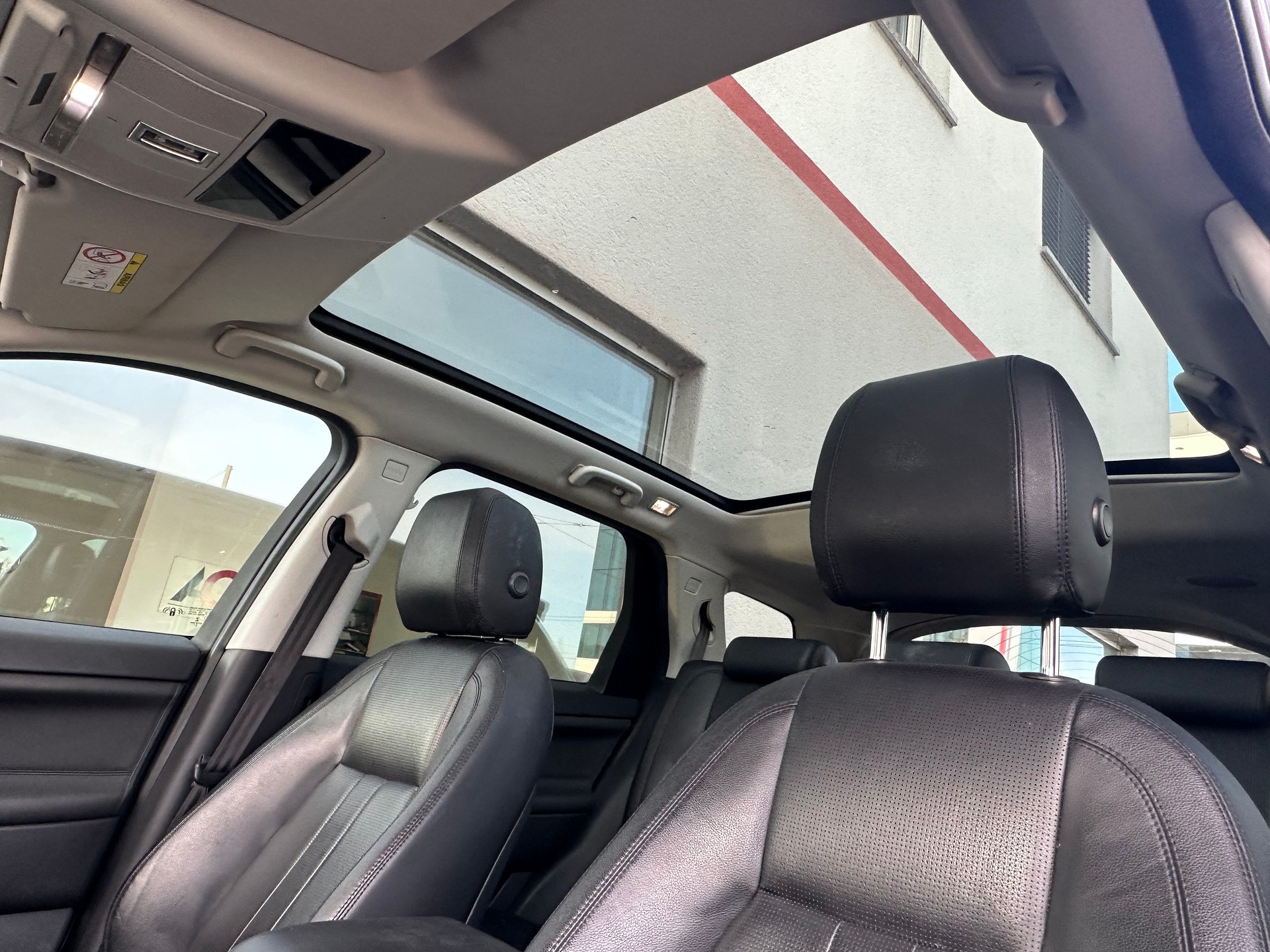 LAND ROVER Discovery Sport 2.0 SD4 SE AT9-image-8