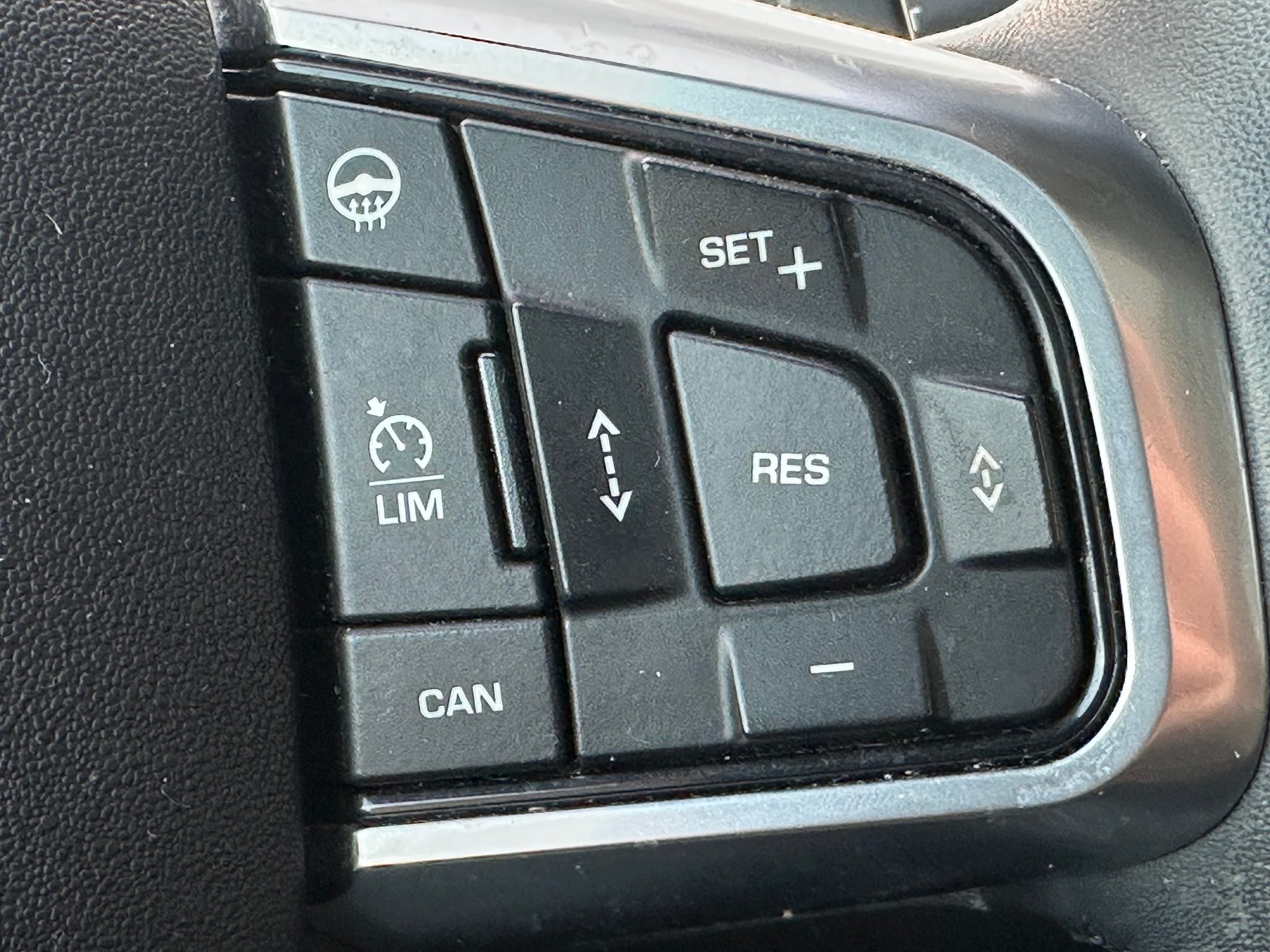 LAND ROVER Discovery Sport 2.0 SD4 SE AT9-image-10