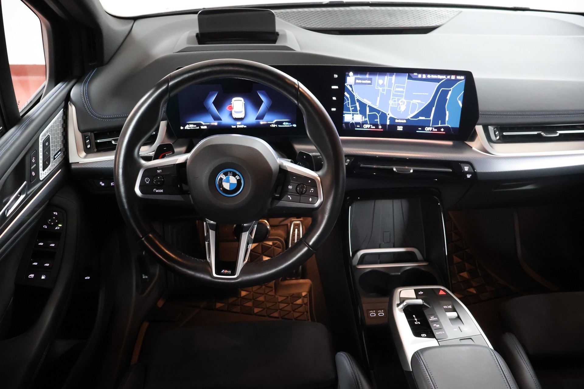 BMW 230e xDrive Active Tourer M Sport-image-8