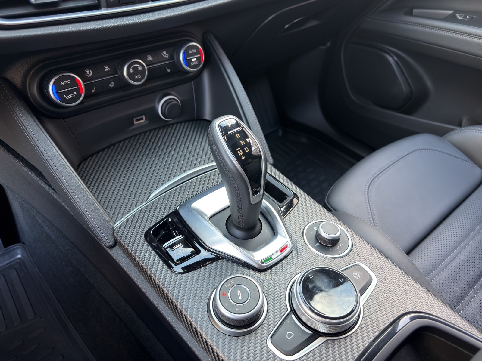 ALFA ROMEO Stelvio 2.9 V6 Quadrifoglio Q4 AT8-image-17