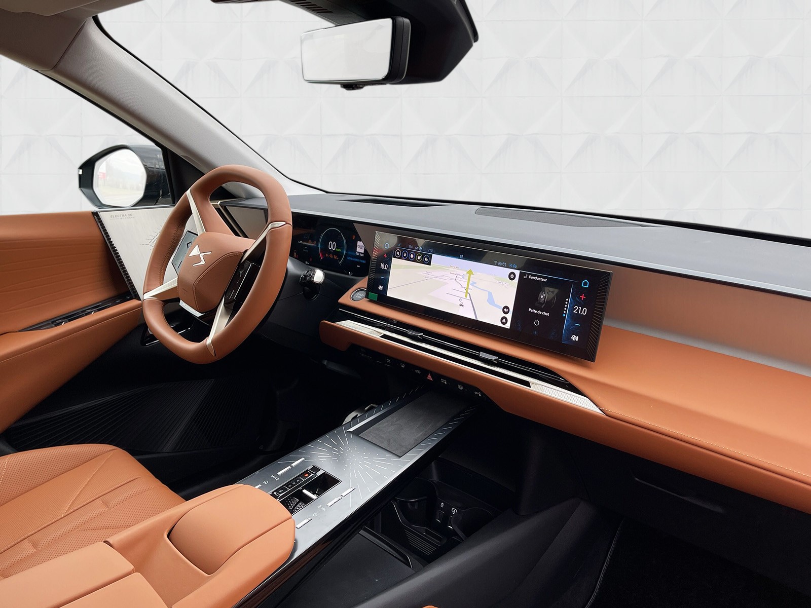 DS AUTOMOBILES DS N8 E-Tense 350 4x4 Etoile Long Range-image-10