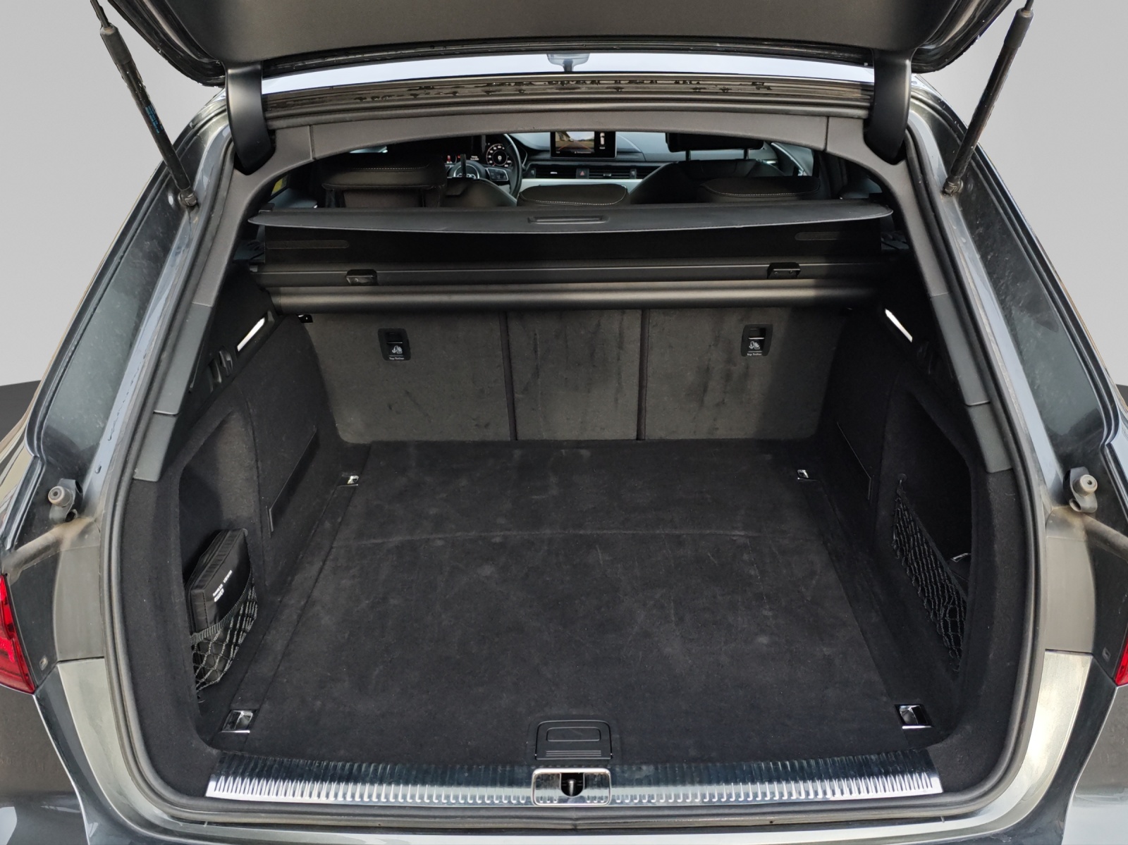AUDI A4 Avant 3.0 TDI Sport quattro tiptronic-image-11