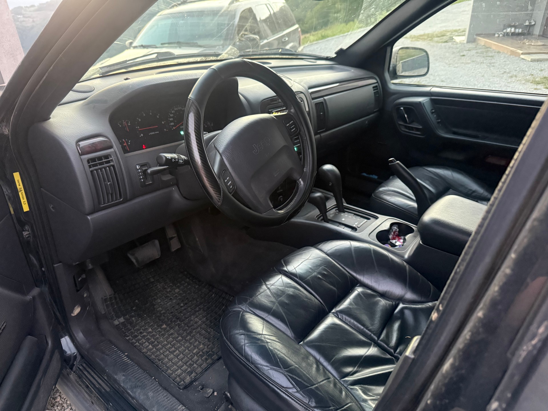 JEEP Grand Cherokee 4.7 Limited Automatic-image-6