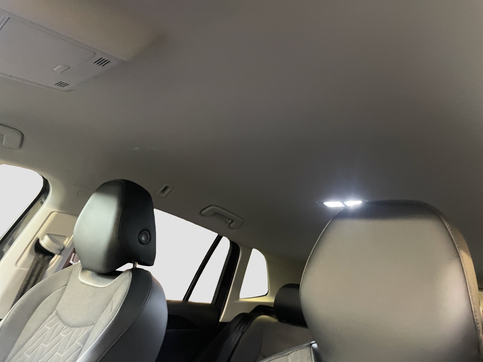 VW Tiguan 2.0 TSI DSG Life 4Motion-image-15