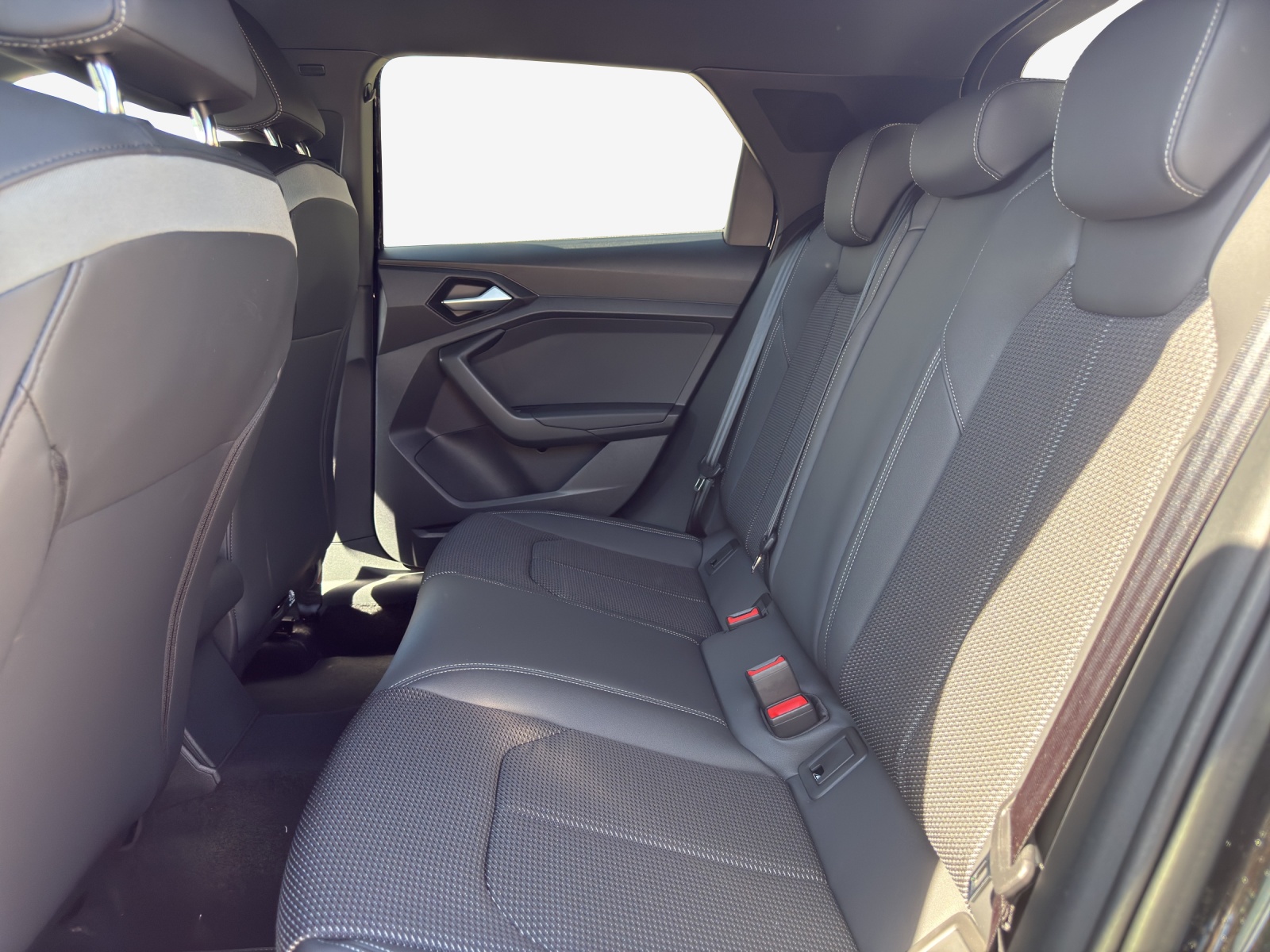 AUDI A1 Sportback 30 TFSI Attraction S-tronic-image-11