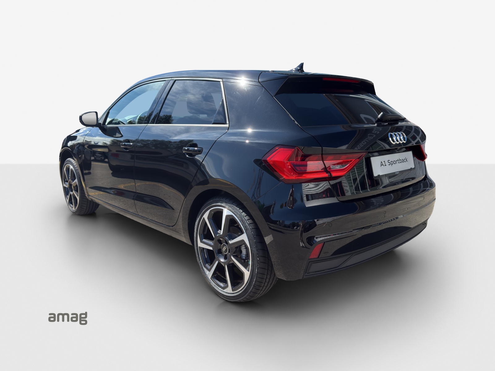 AUDI A1 Sportback 30 TFSI Attraction S-tronic-image-2