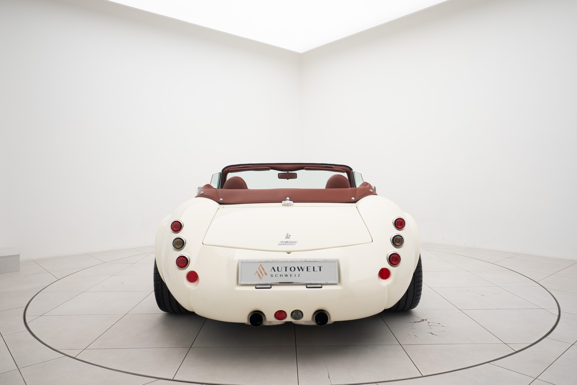 WIESMANN Roadster MF3-showroom-element-3