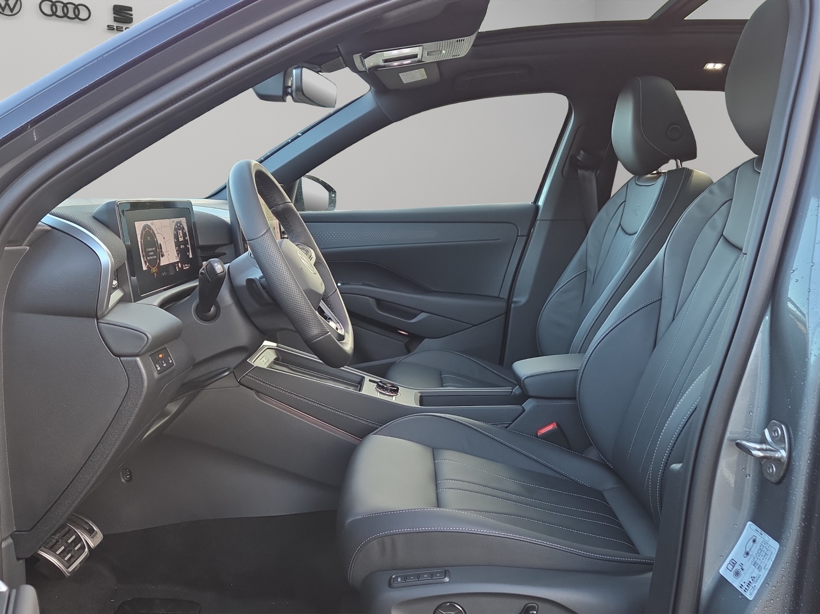 VW T-Roc 1.5 eTSI mHEV R-Line DSG-image-5
