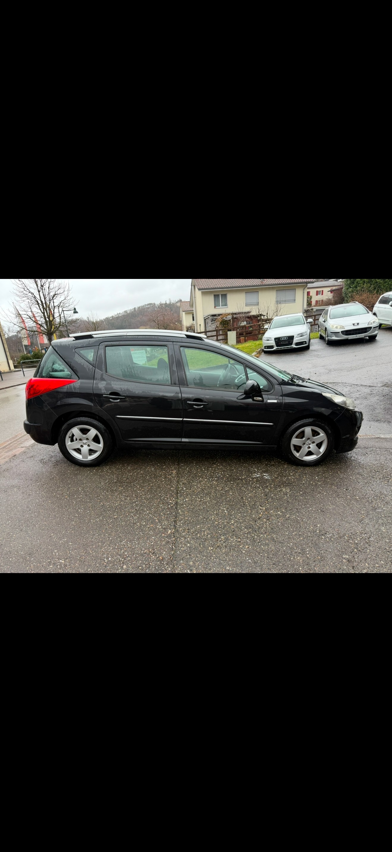 PEUGEOT 207 SW 1.4 16V Millesim 200-image-2