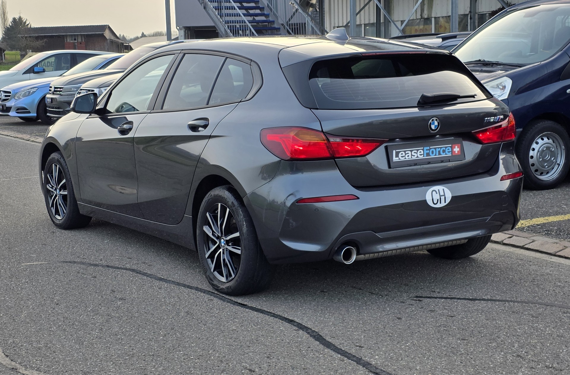 BMW 118i Steptronic-image-4