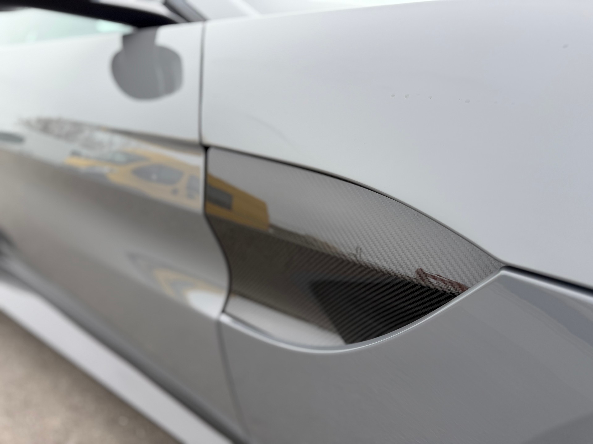 ASTON MARTIN V8 Vantage 4.0 Coupé-image-17