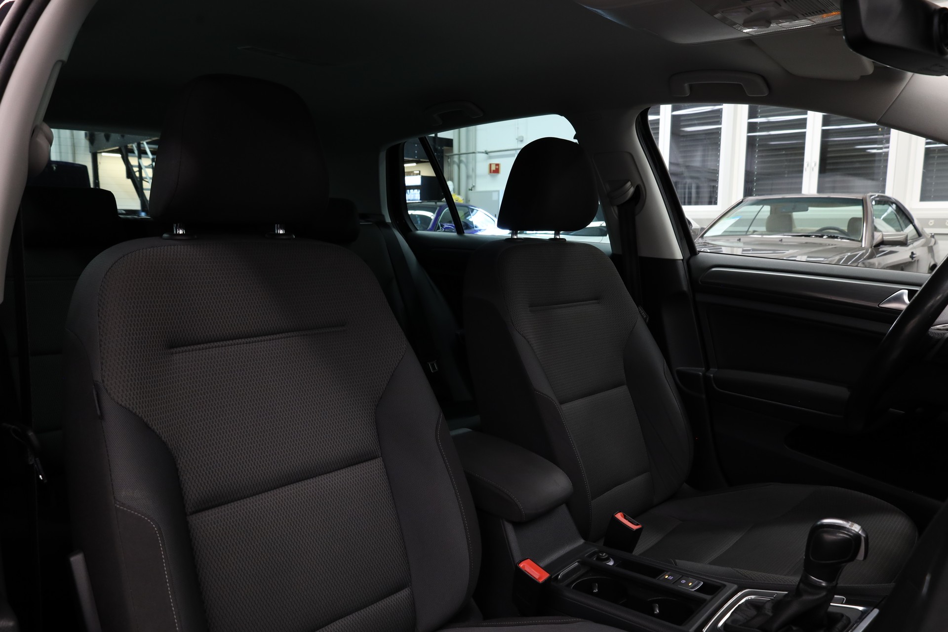 VW Golf VII 2.0 TDI Comfortline DSG-image-14