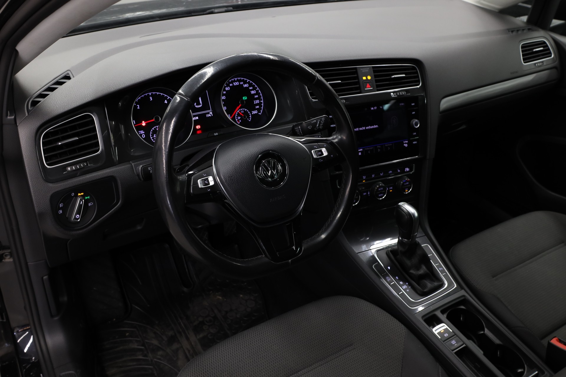 VW Golf VII 2.0 TDI Comfortline DSG-image-13
