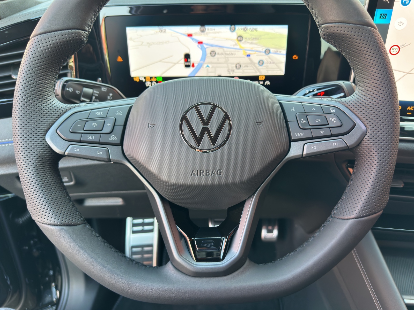 VW Tiguan 2.0 TDI SCR R-Line United 4Motion DSG-image-16