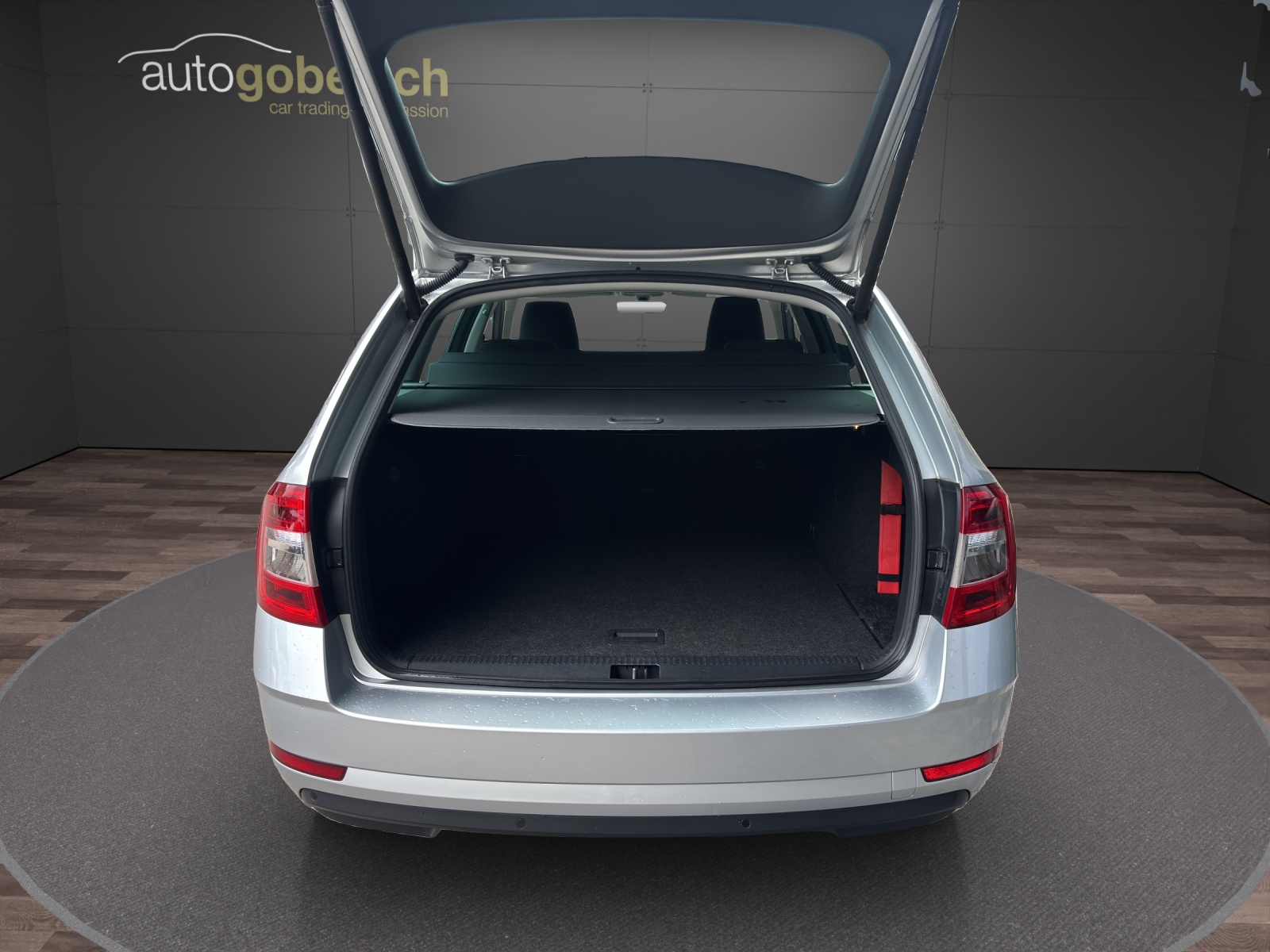 SKODA Octavia Combi 2.0 TSI Soleil 4x4 DSG-image-11