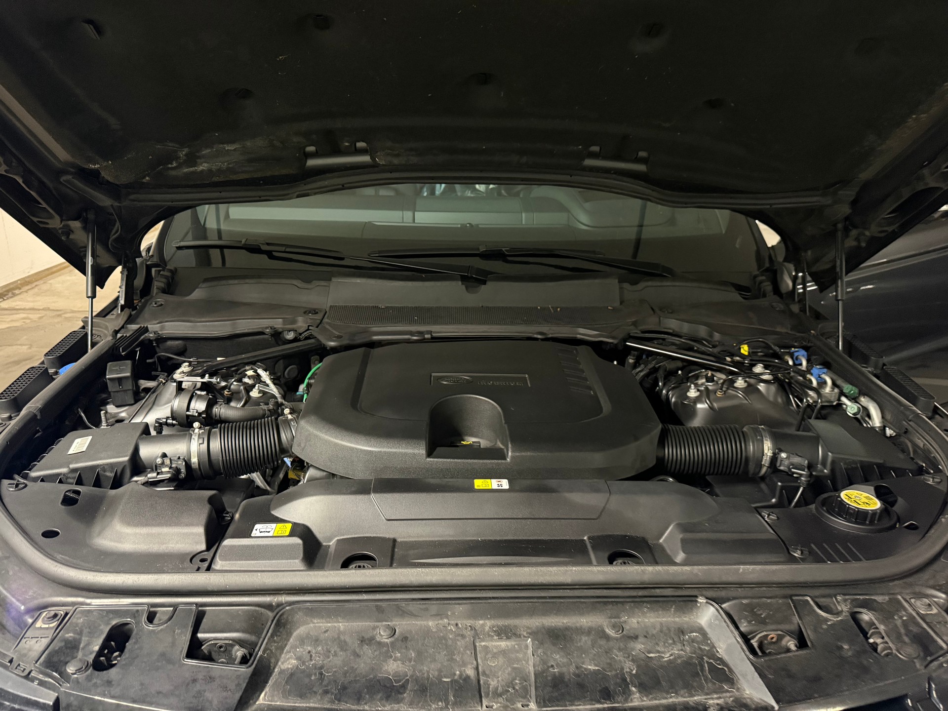 LAND ROVER Range Rover Sport D350 3.0D I6 MHEV HSE Dy Stealth Automatic-image-9