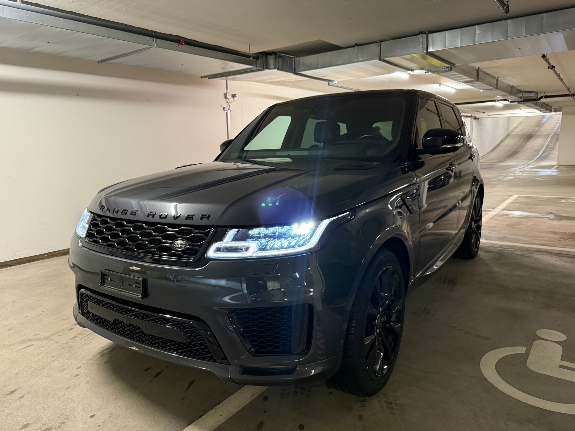 LAND ROVER Range Rover Sport D350 3.0D I6 MHEV HSE Dy Stealth Automatic-image-0