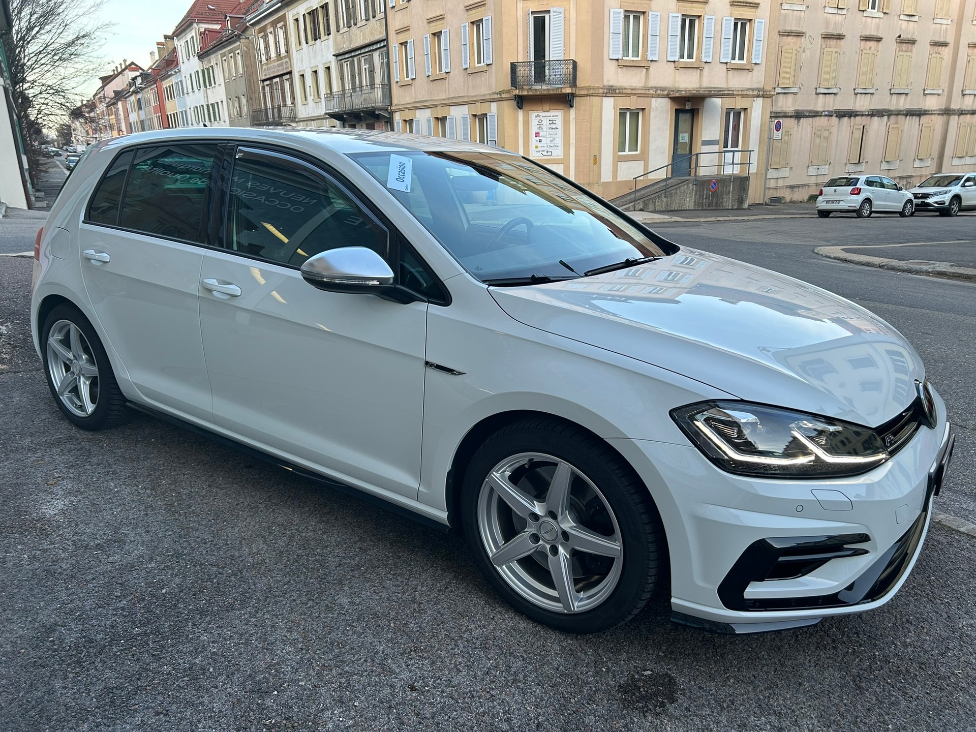 VW Golf VII 2.0 TSI R DSG 4Motion-image-5