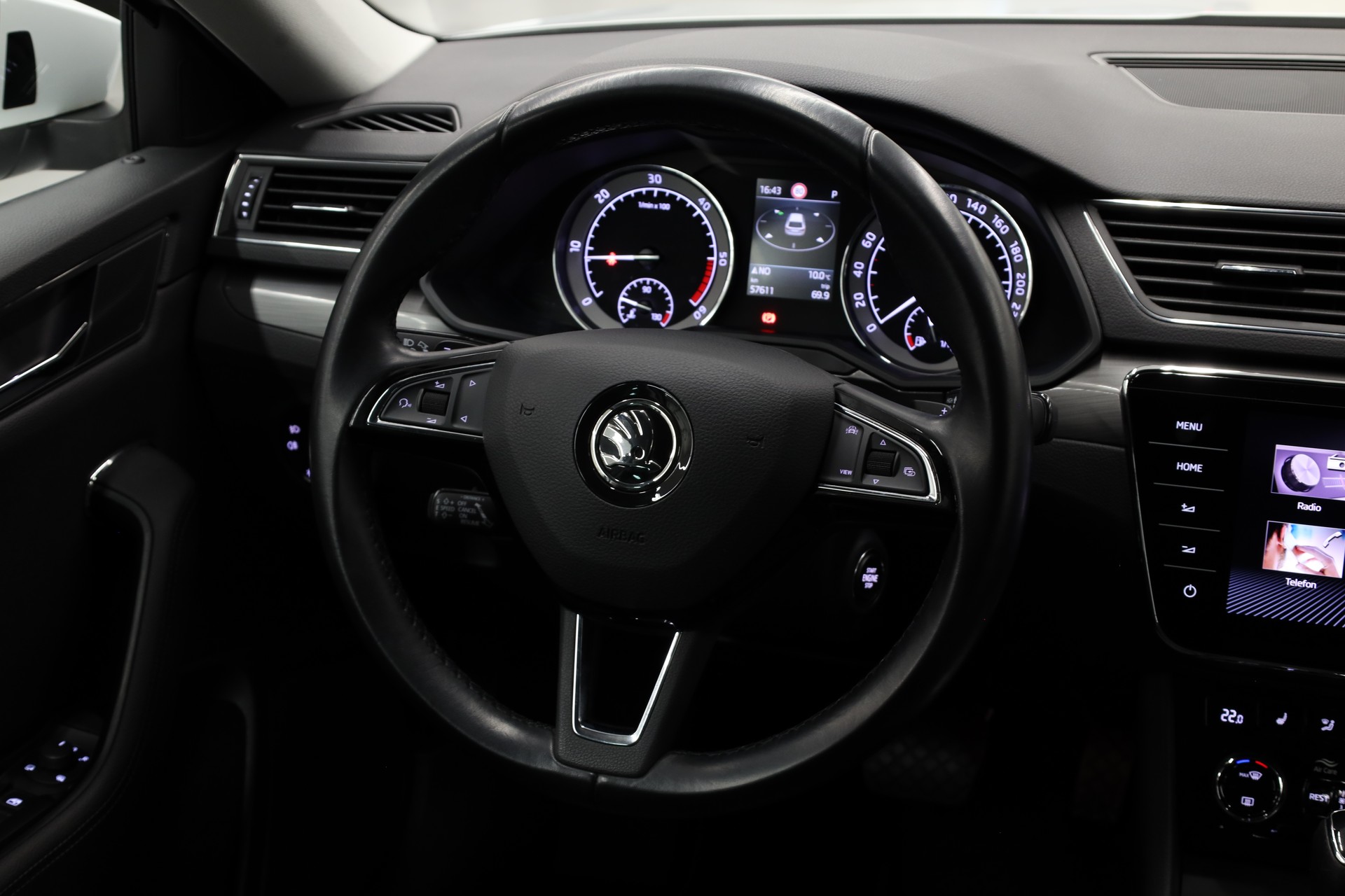 SKODA Superb Combi 2.0 TDI 190 Style 4x4 DSG-image-18