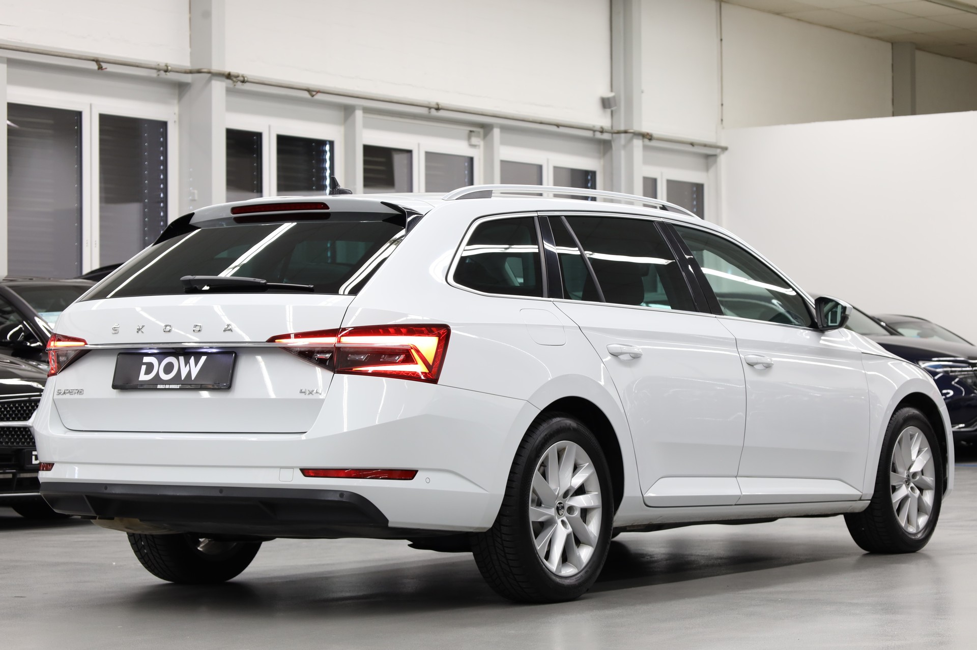 SKODA Superb Combi 2.0 TDI 190 Style 4x4 DSG-image-6