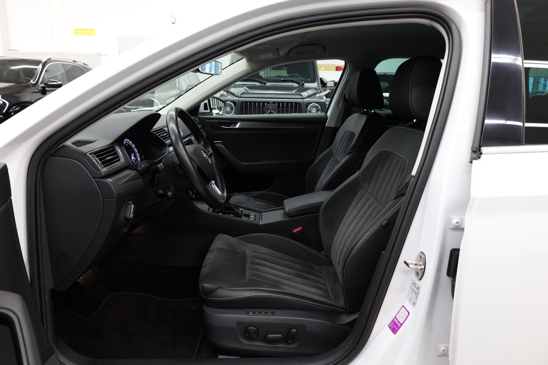 SKODA Superb Combi 2.0 TDI 190 Style 4x4 DSG-image-14