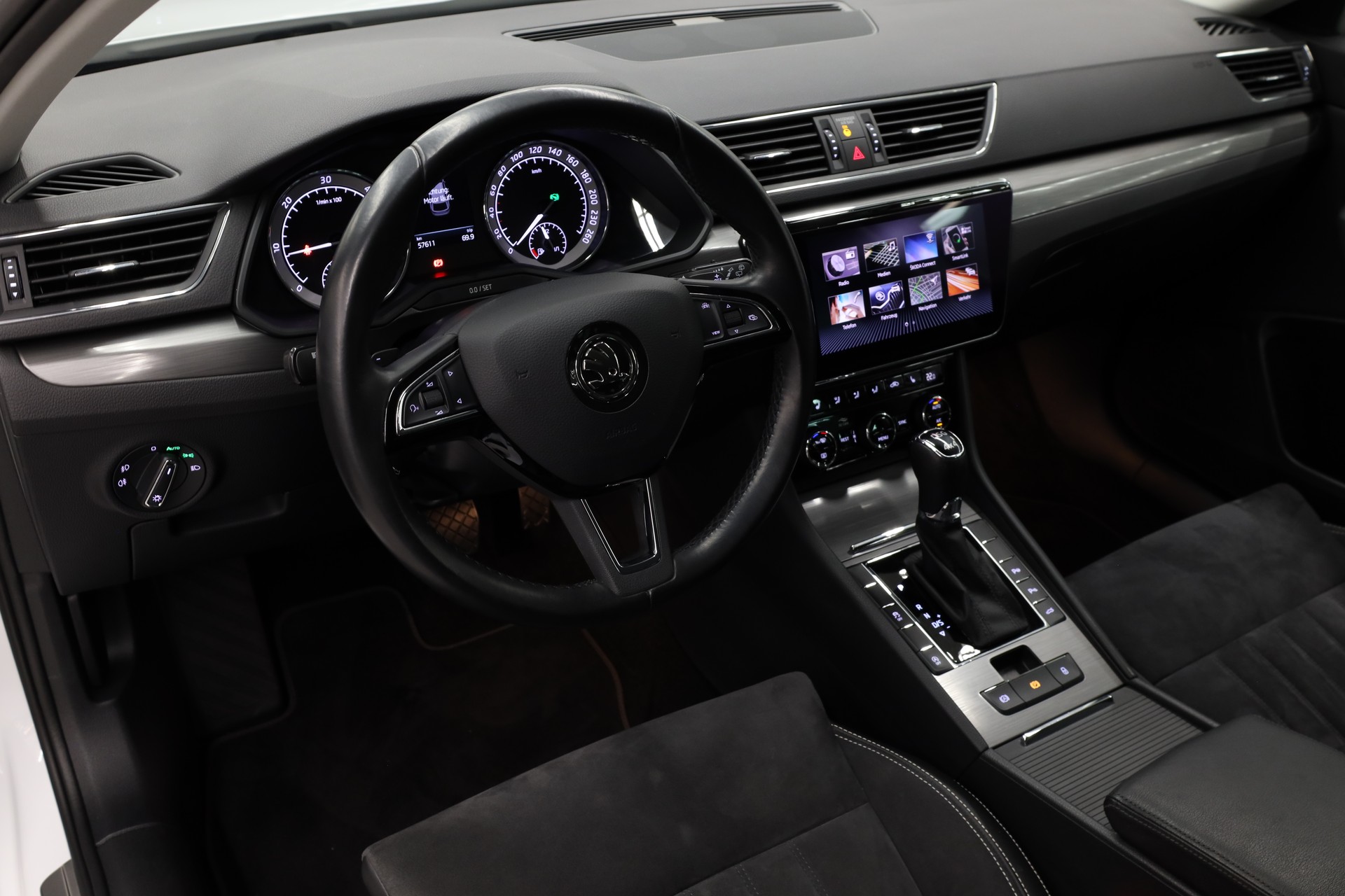 SKODA Superb Combi 2.0 TDI 190 Style 4x4 DSG-image-16