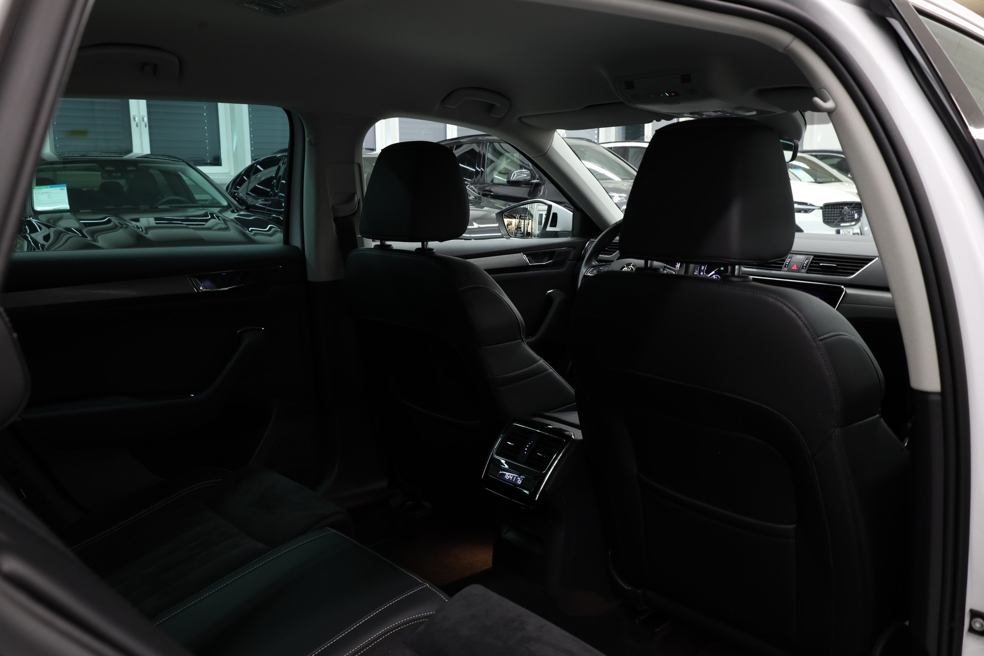 SKODA Superb Combi 2.0 TDI 190 Style 4x4 DSG-image-26