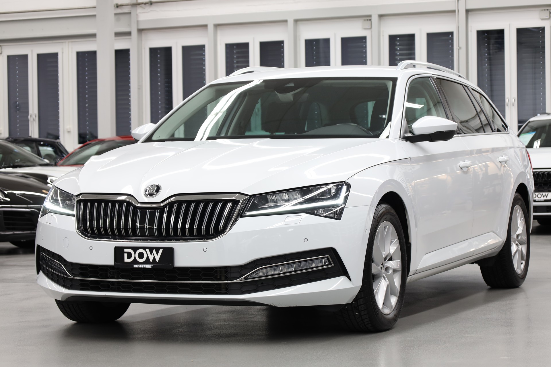 SKODA Superb Combi 2.0 TDI 190 Style 4x4 DSG-image-2
