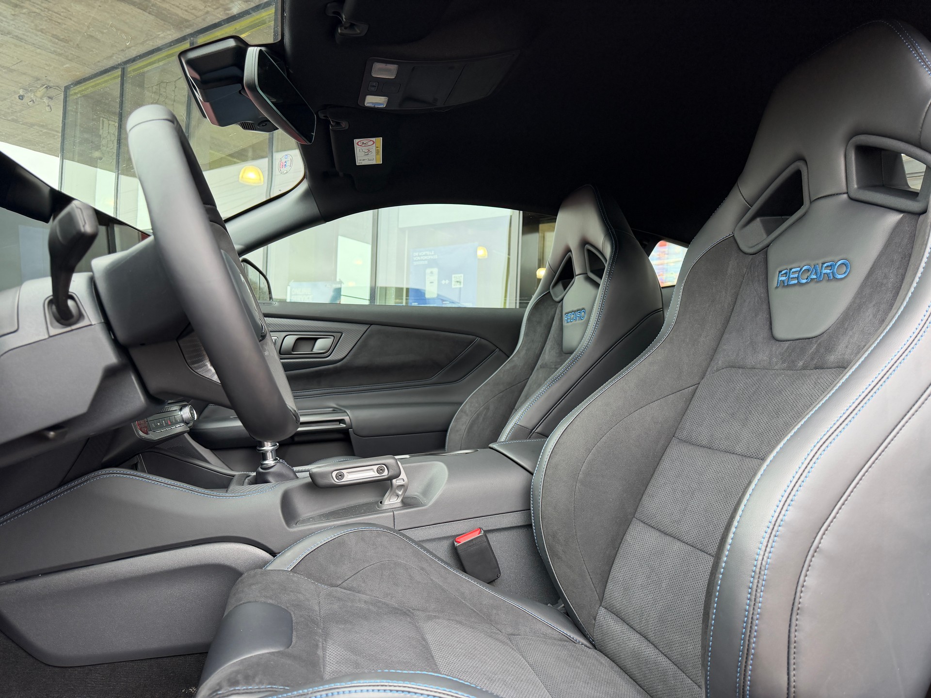 FORD Mustang Fastback 5.0 V8 Dark Horse-image-8