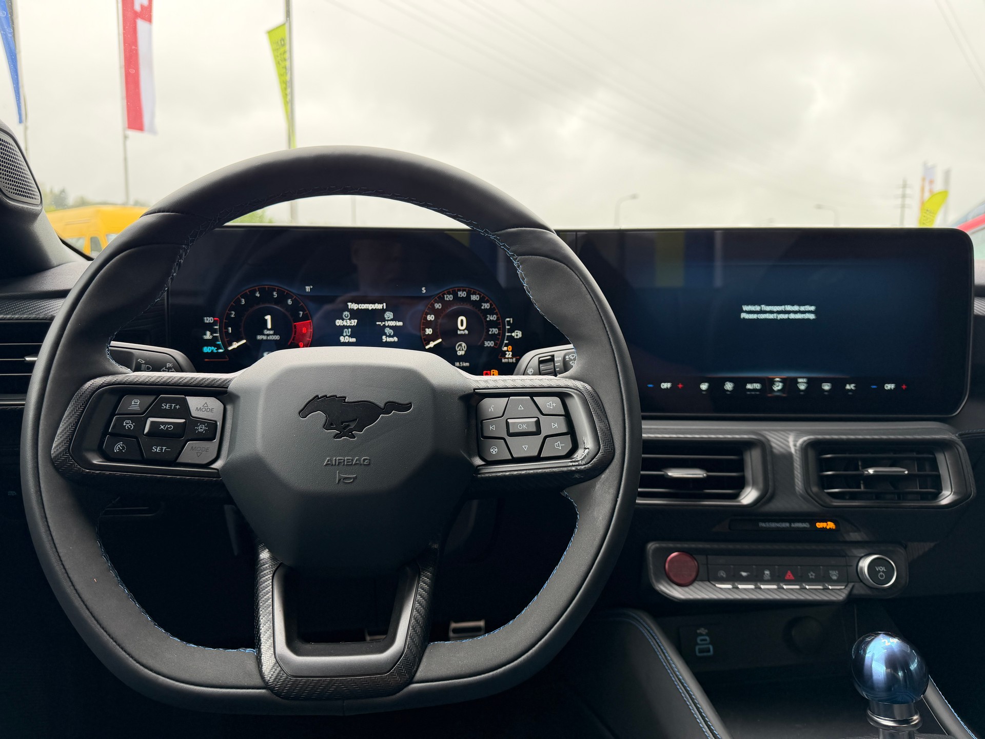 FORD Mustang Fastback 5.0 V8 Dark Horse-image-9