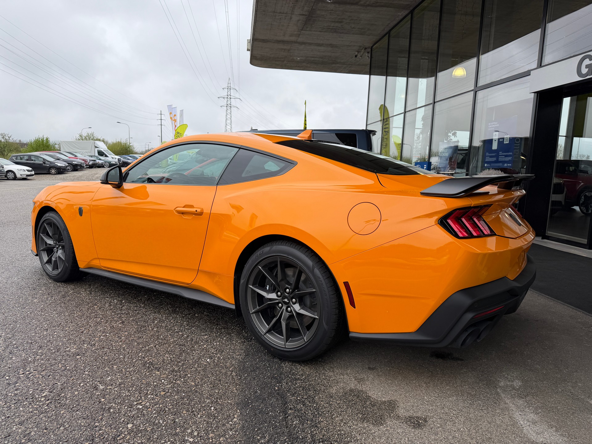 FORD Mustang Fastback 5.0 V8 Dark Horse-image-4