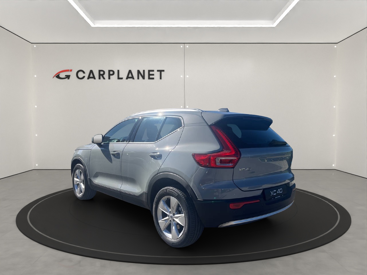 VOLVO XC40 2.0 B3 MH Core .-showroom-element-3