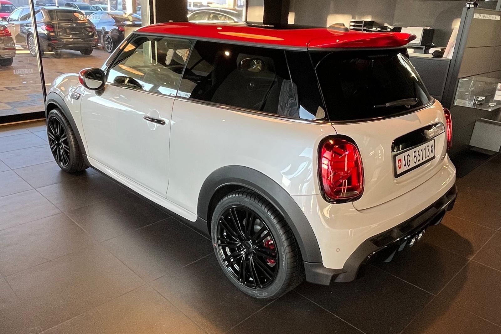 MINI Cooper John Cooper Works Steptronic-image-1