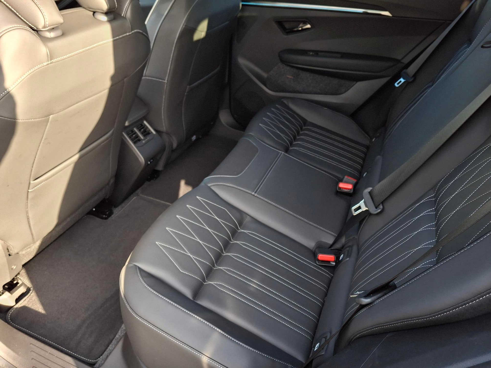 MITSUBISHI Eclipse Cross BEV 87kWh Instyle-image-7