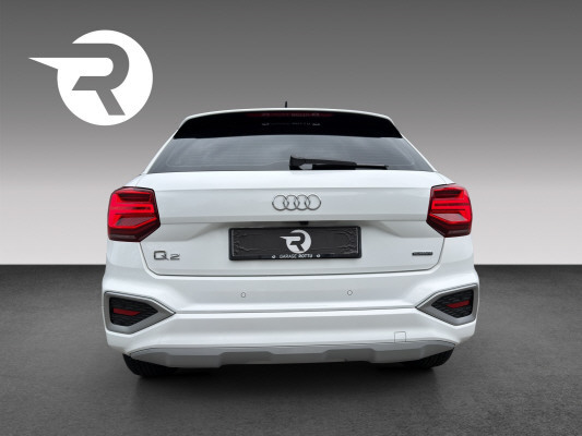 AUDI Q2 40 TFSI adv Attra qu-image-4