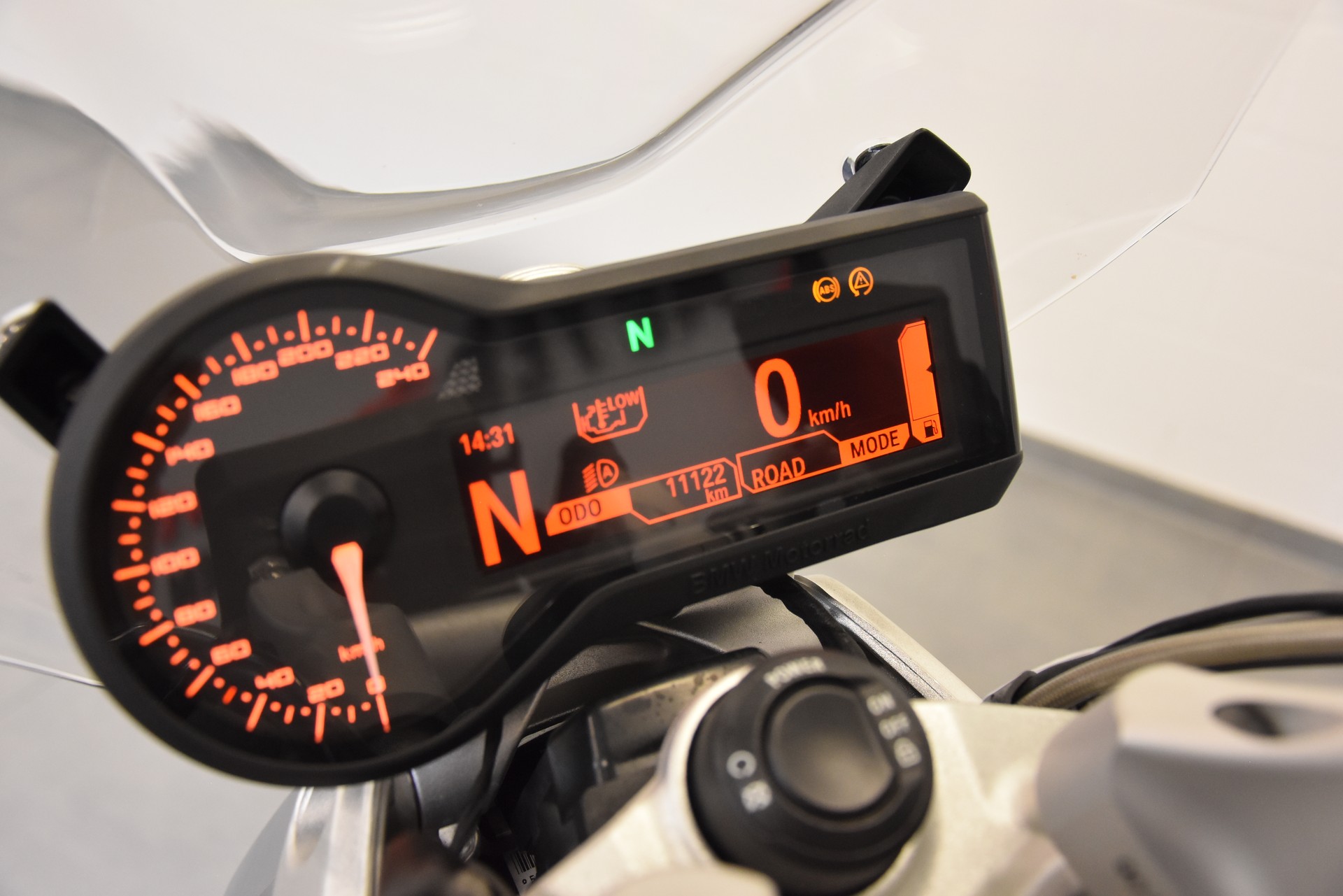 BMW R 1200 R ABS-image-6