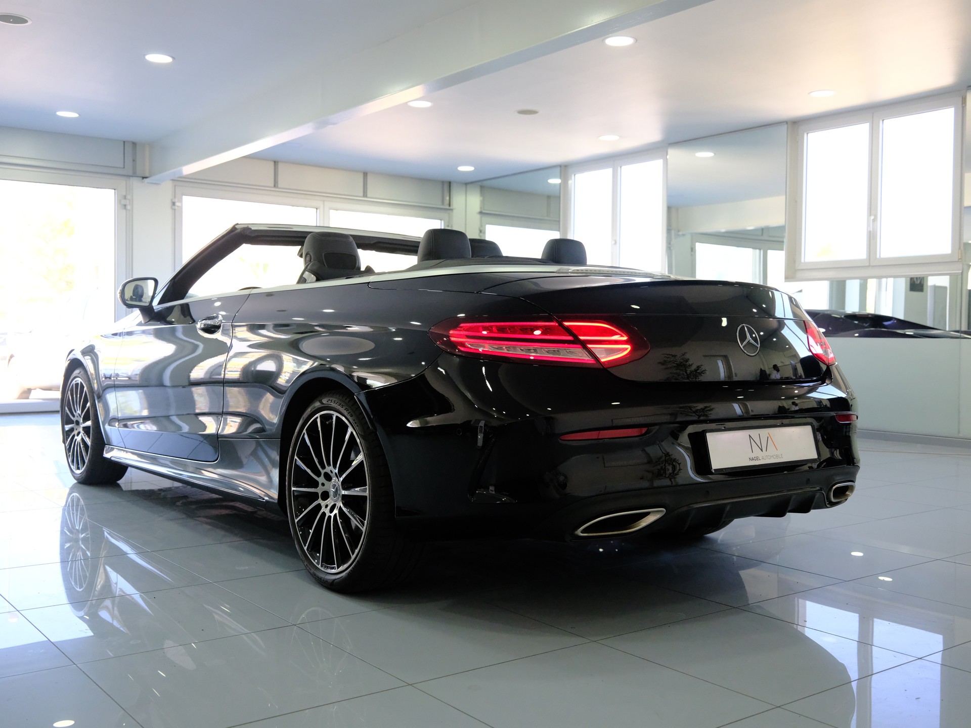 MERCEDES-BENZ C 200 Cabriolet 4Matic 9G-Tronic-image-4