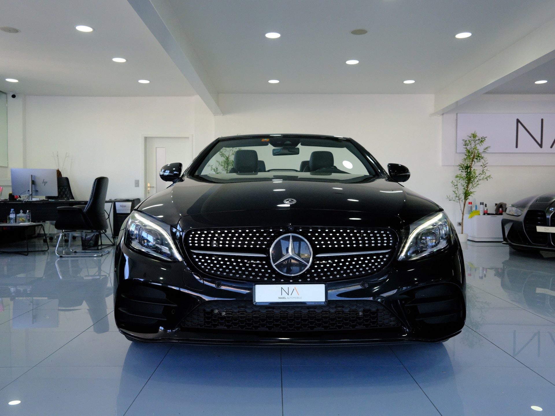 MERCEDES-BENZ C 200 Cabriolet 4Matic 9G-Tronic-showroom-element-2