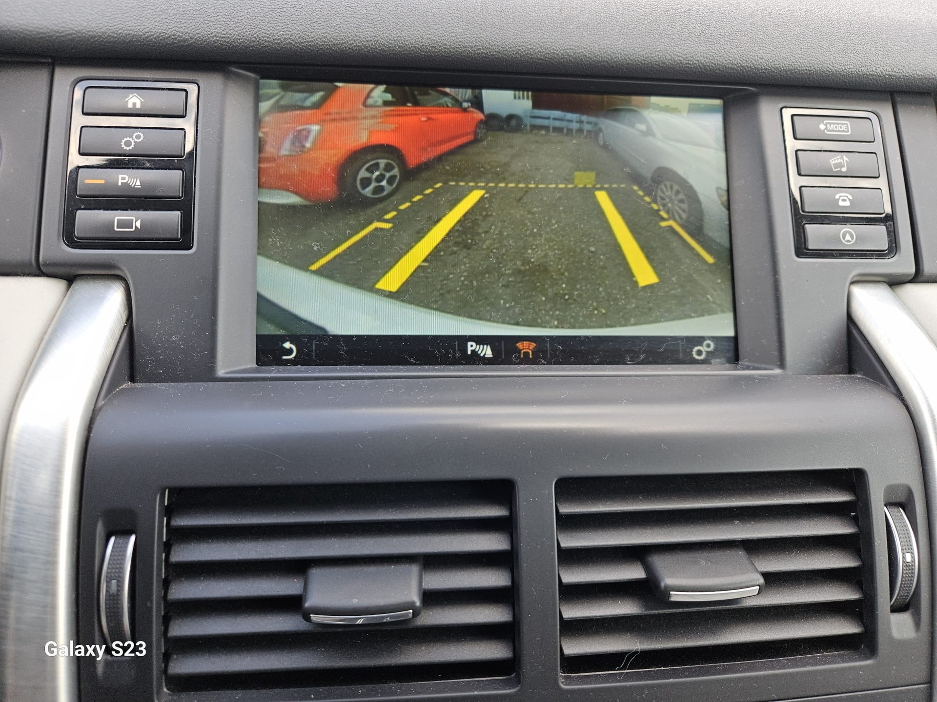LAND ROVER Discovery Sport 2.0 TD4 HSE AT9-image-10