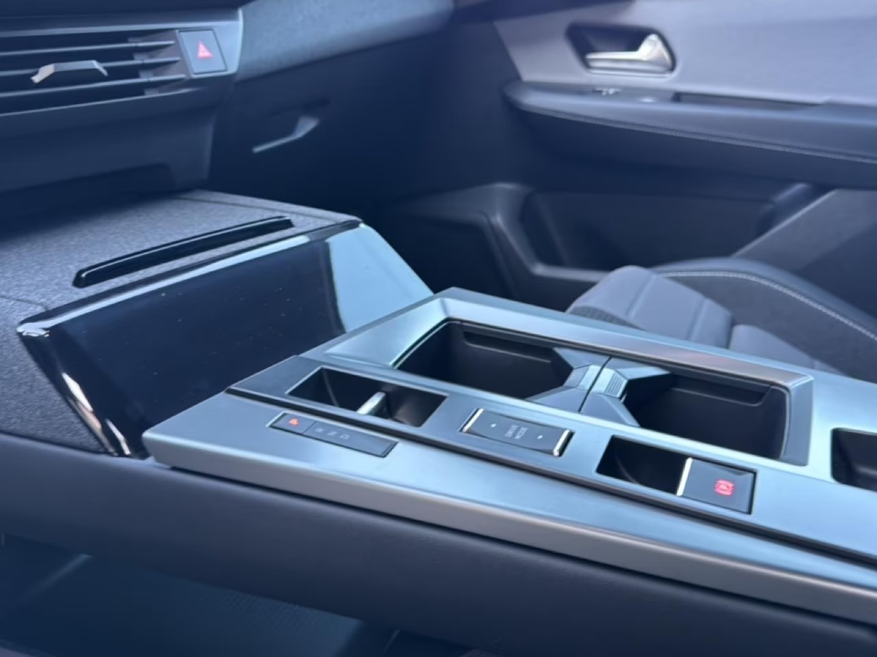 OPEL Grandland-e GS Anhängerkupplung-image-24