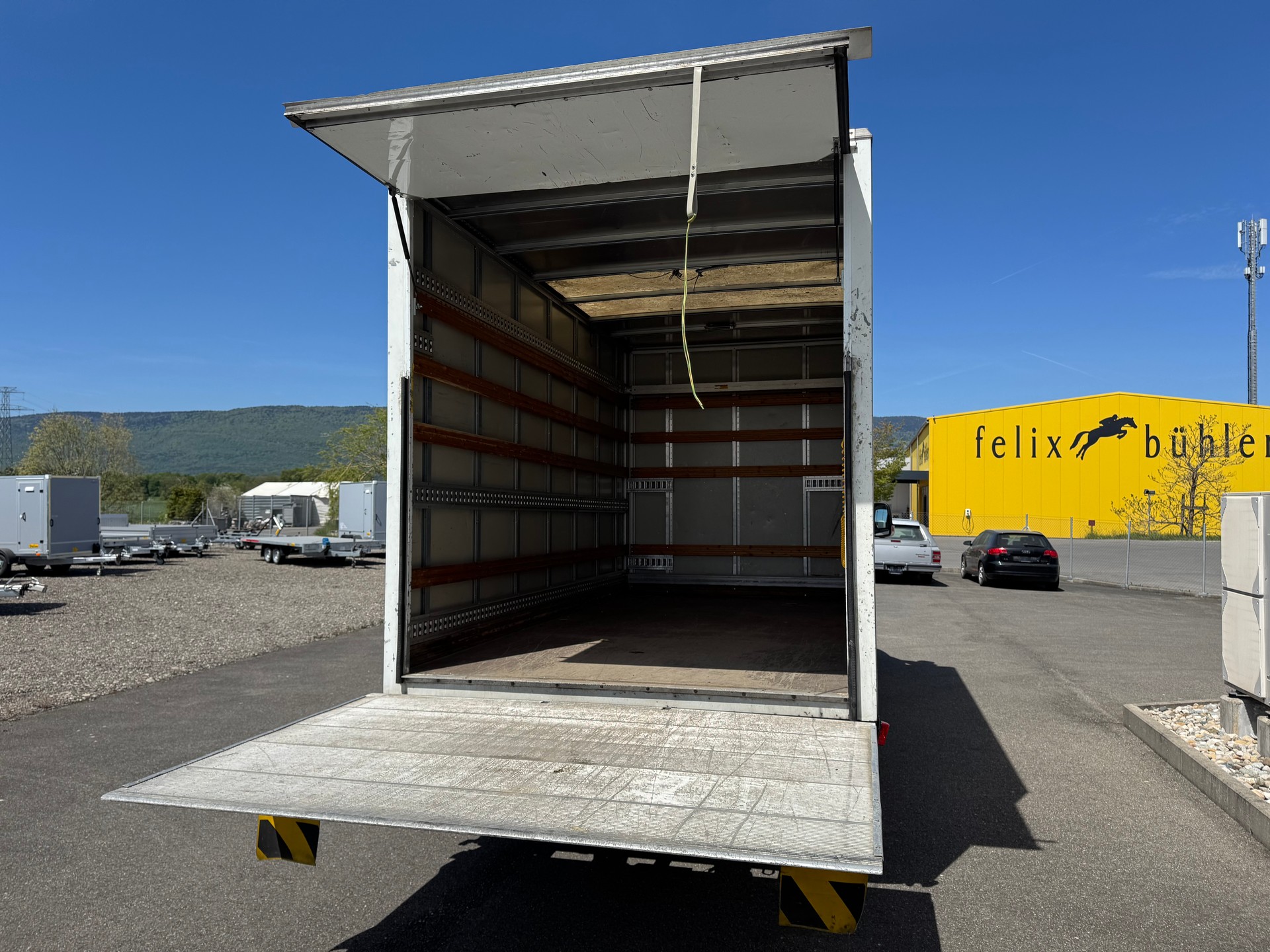 VW Crafter 35 2.5 TDI 109 PS-image-10