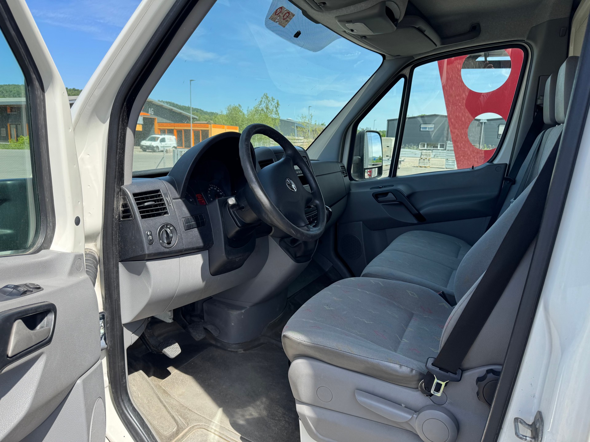 VW Crafter 35 2.5 TDI 109 PS-image-6