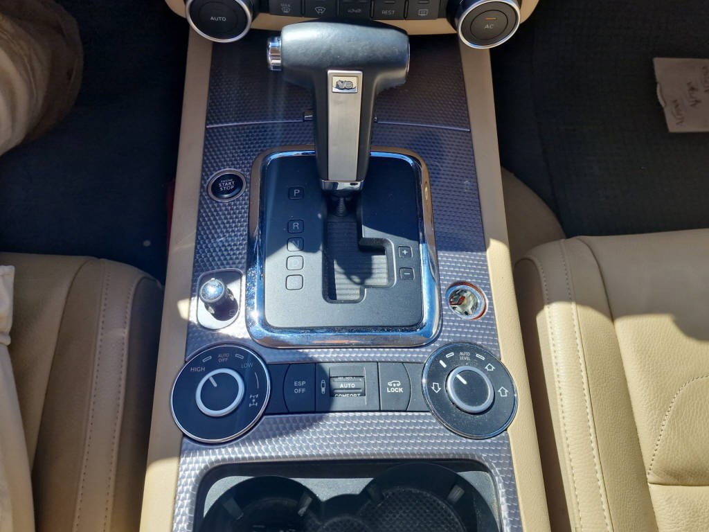 VW Touareg 3.0 V6 TDI Luxus-image-10