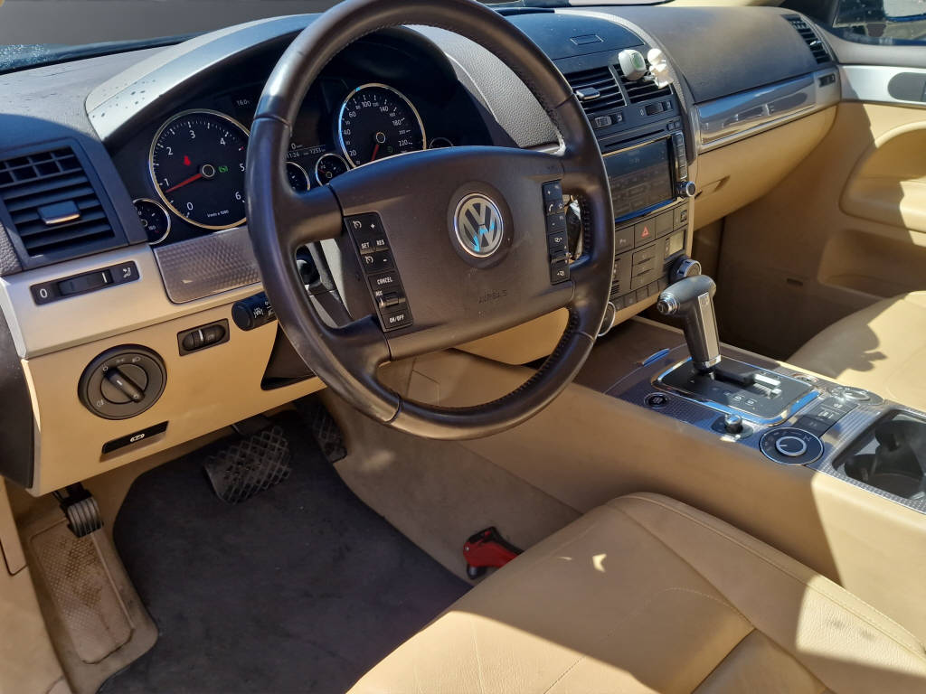 VW Touareg 3.0 V6 TDI Luxus-image-8