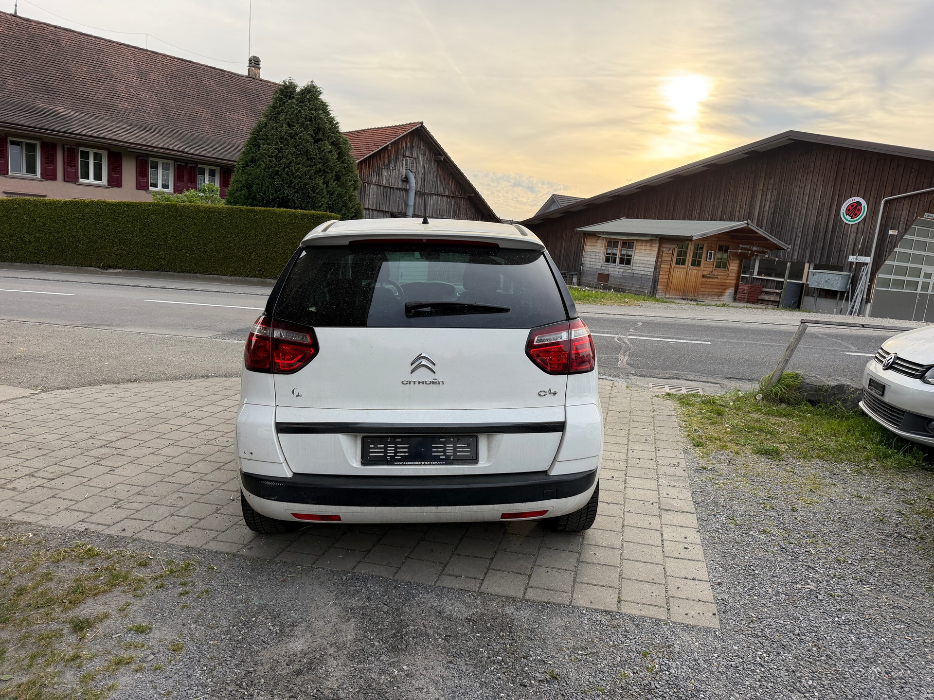 CITROEN C4 Picasso 1.6i 16V Attraction-image-4