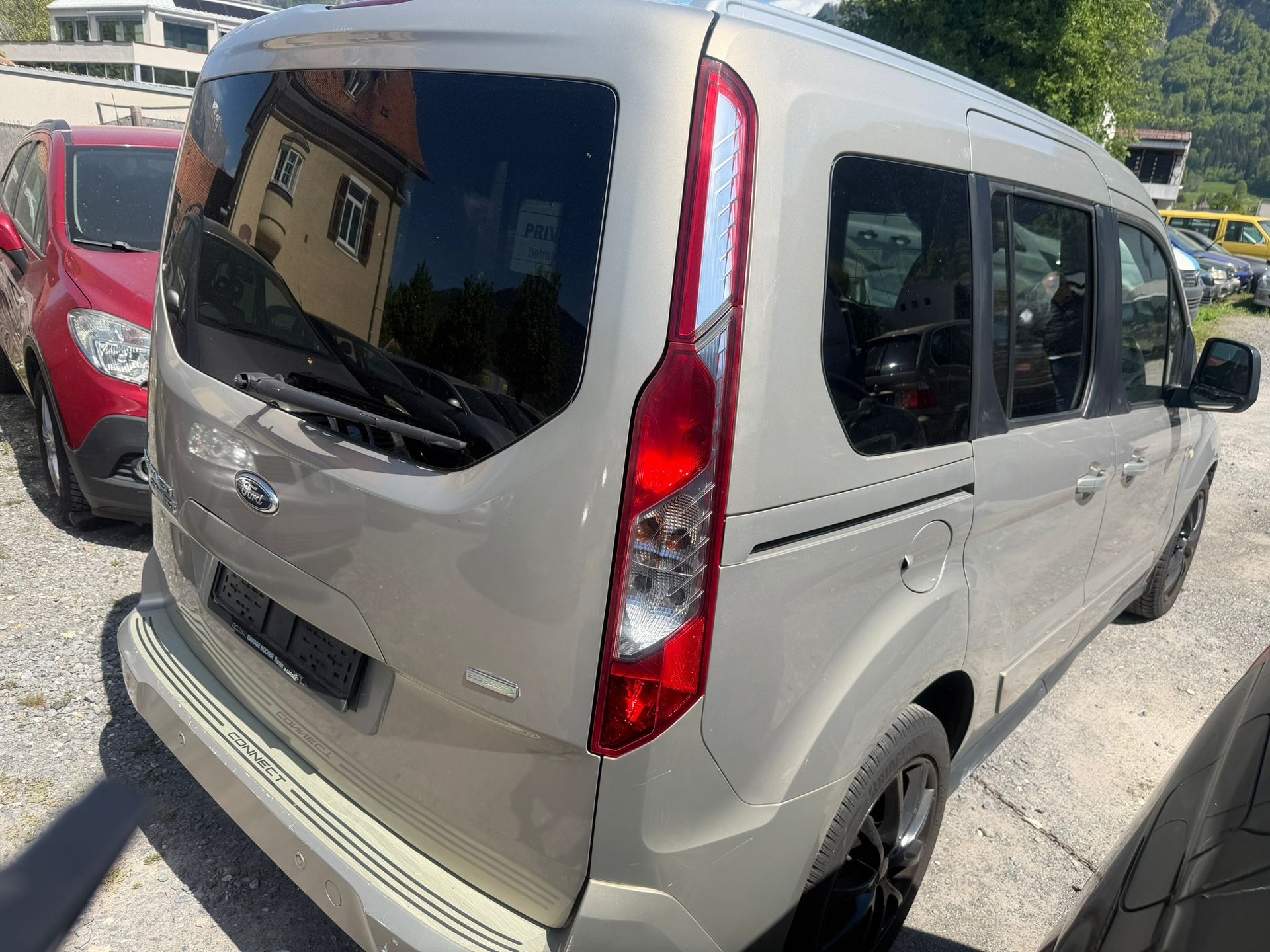 FORD Tourneo Connect 1.0 SCTi Titanium-image-8